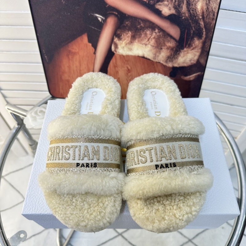 ch**an D*or slippers